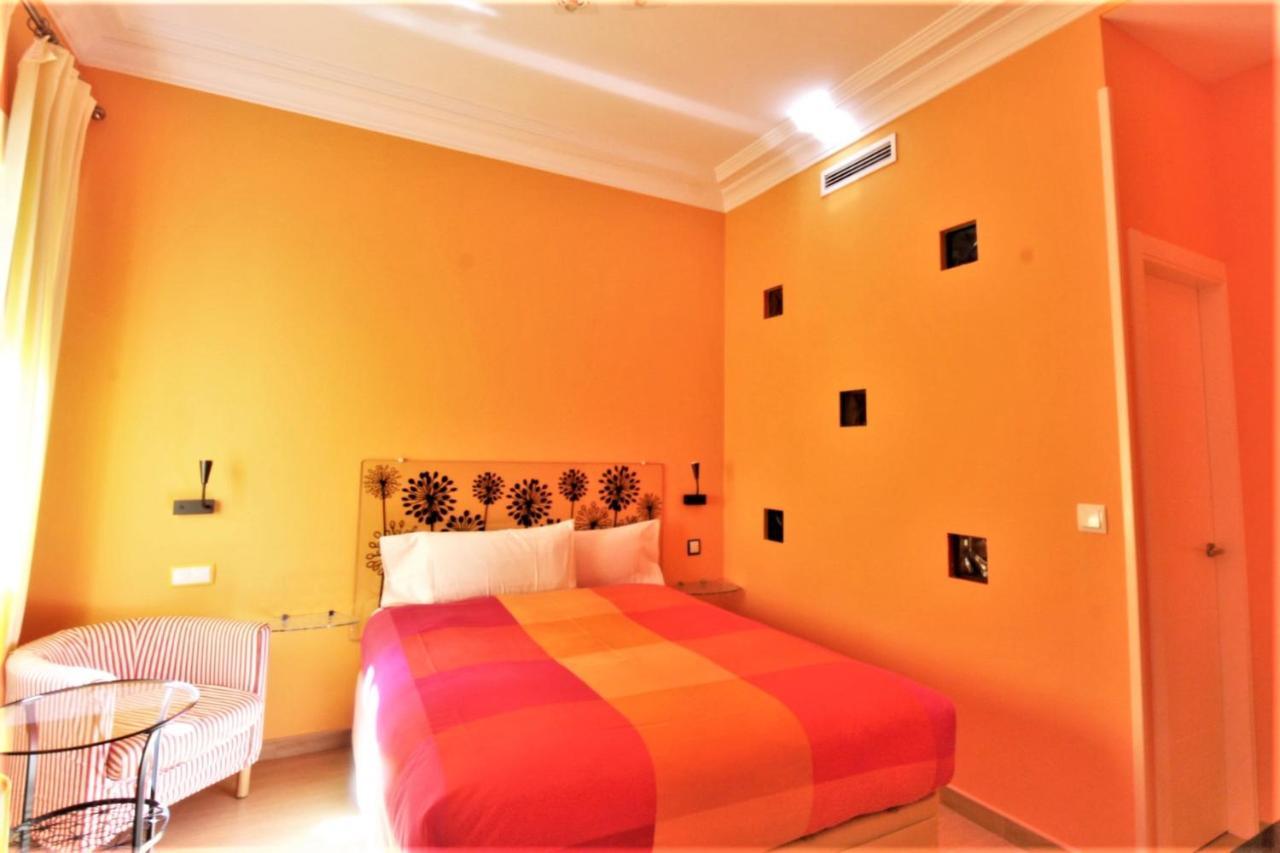 Hostal Arco Iris Madryt Zewnętrze zdjęcie