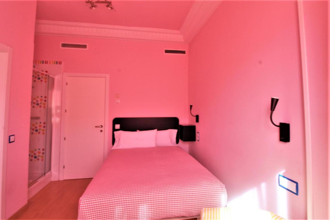 Hostal Arco Iris Madryt Zewnętrze zdjęcie