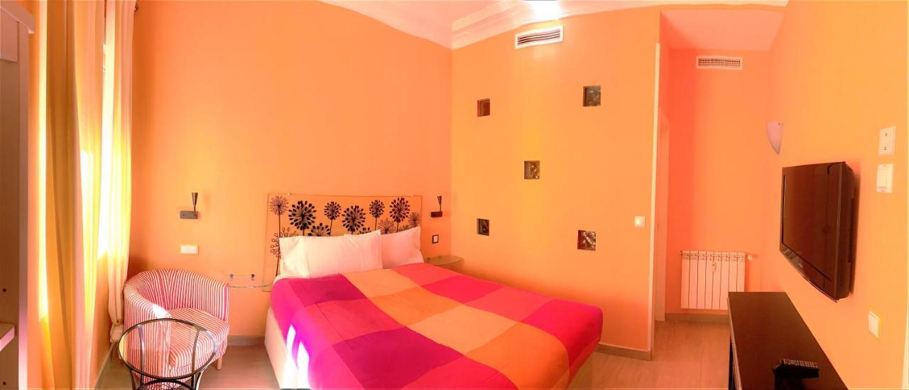 Hostal Arco Iris Madryt Zewnętrze zdjęcie