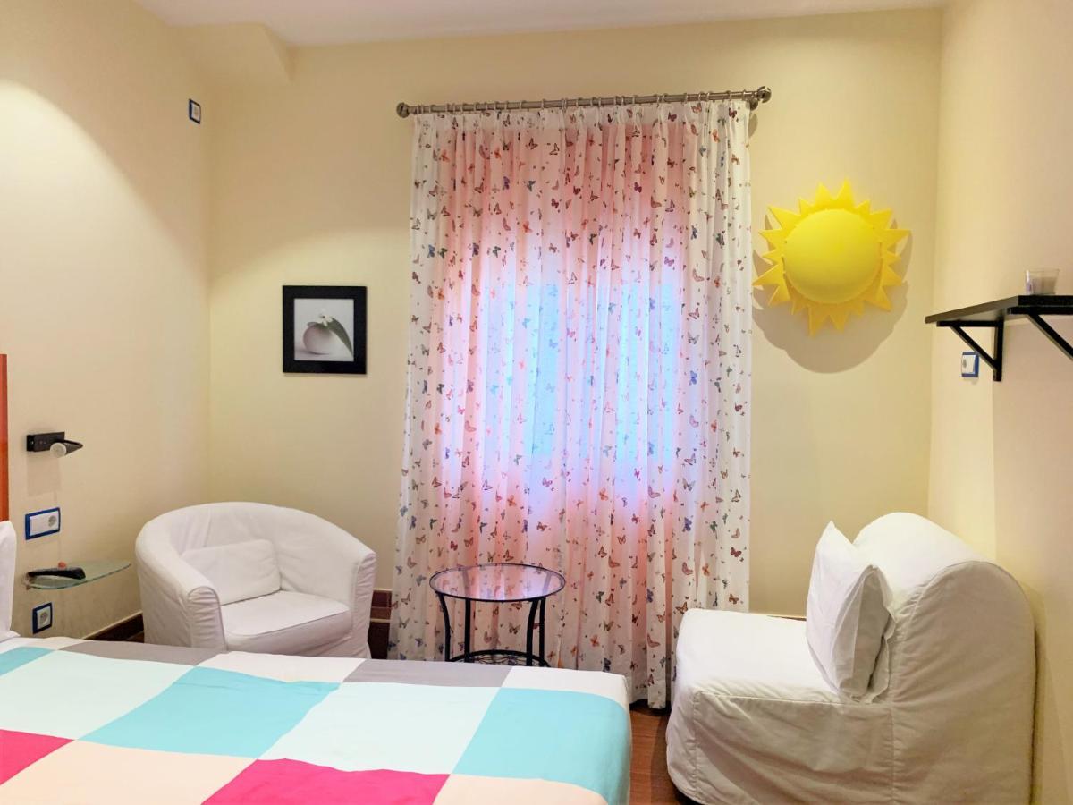Hostal Arco Iris Madryt Zewnętrze zdjęcie