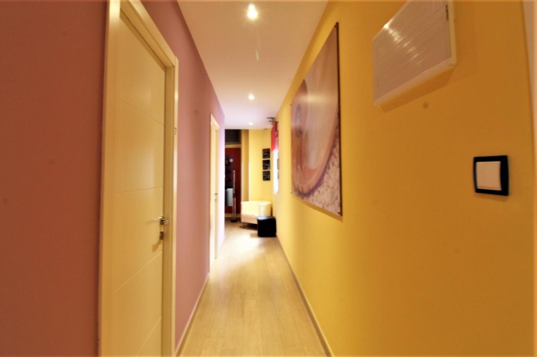 Hostal Arco Iris Madryt Zewnętrze zdjęcie