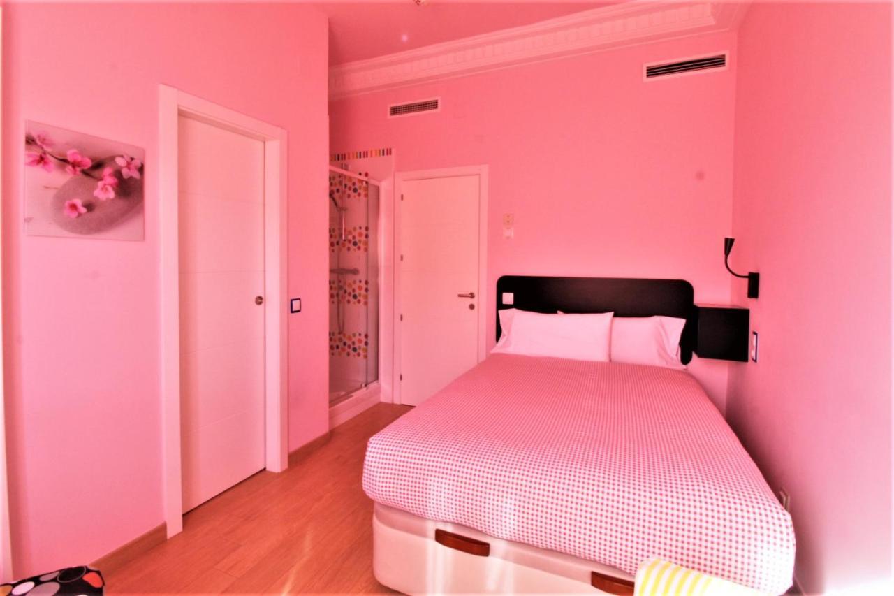 Hostal Arco Iris Madryt Zewnętrze zdjęcie