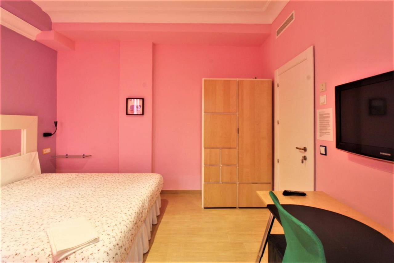 Hostal Arco Iris Madryt Zewnętrze zdjęcie