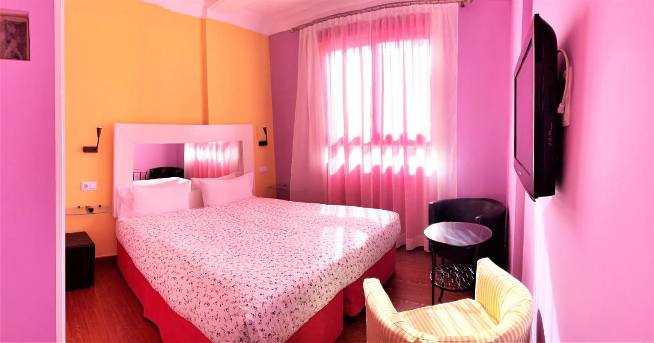 Hostal Arco Iris Madryt Zewnętrze zdjęcie