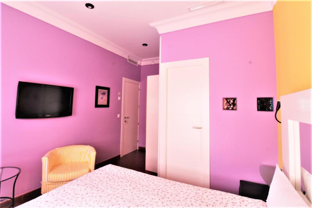 Hostal Arco Iris Madryt Zewnętrze zdjęcie