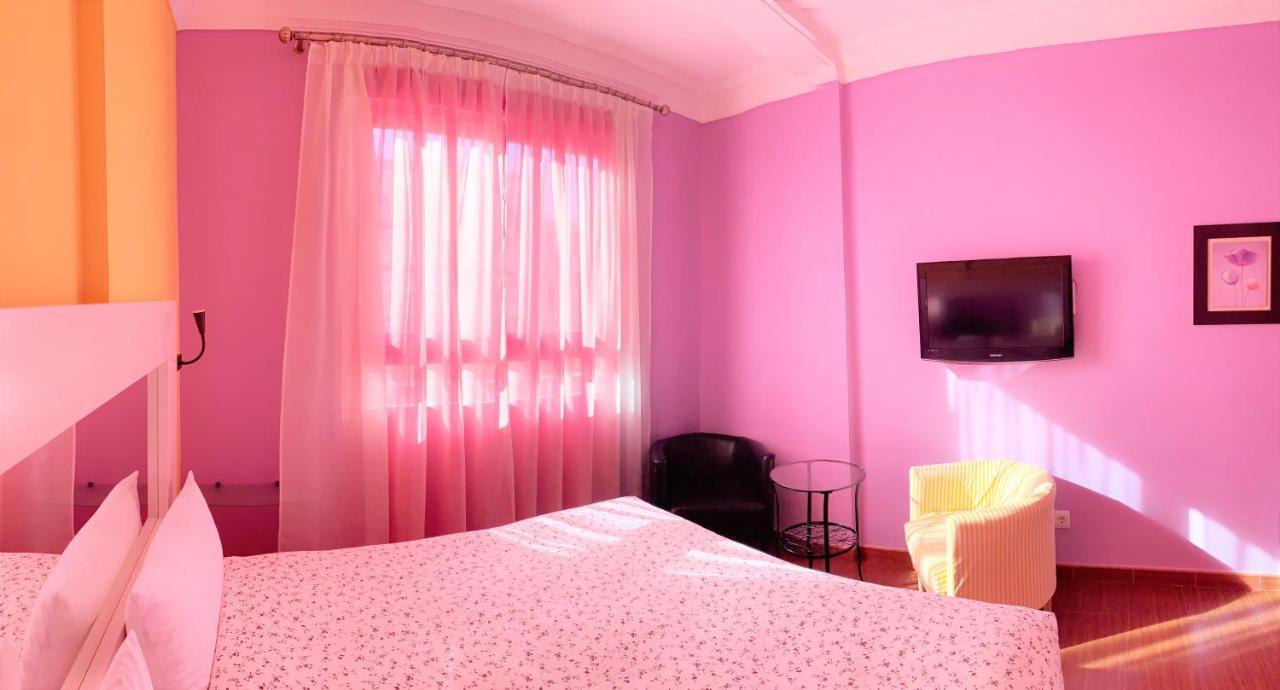 Hostal Arco Iris Madryt Zewnętrze zdjęcie