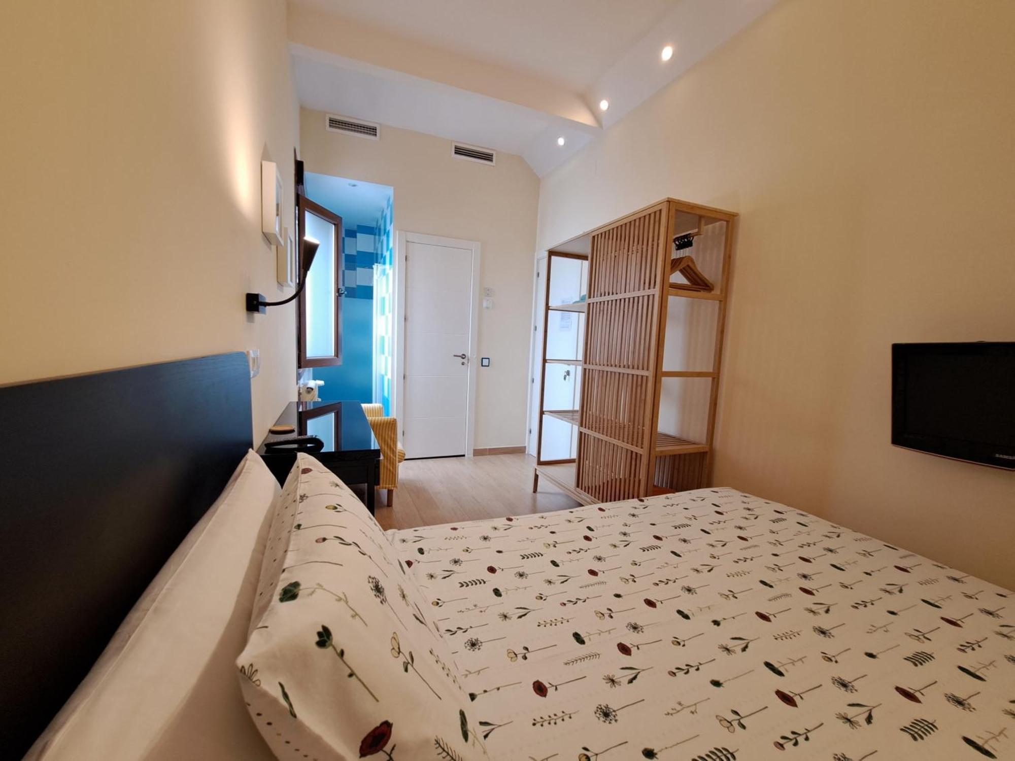 Hostal Arco Iris Madryt Zewnętrze zdjęcie