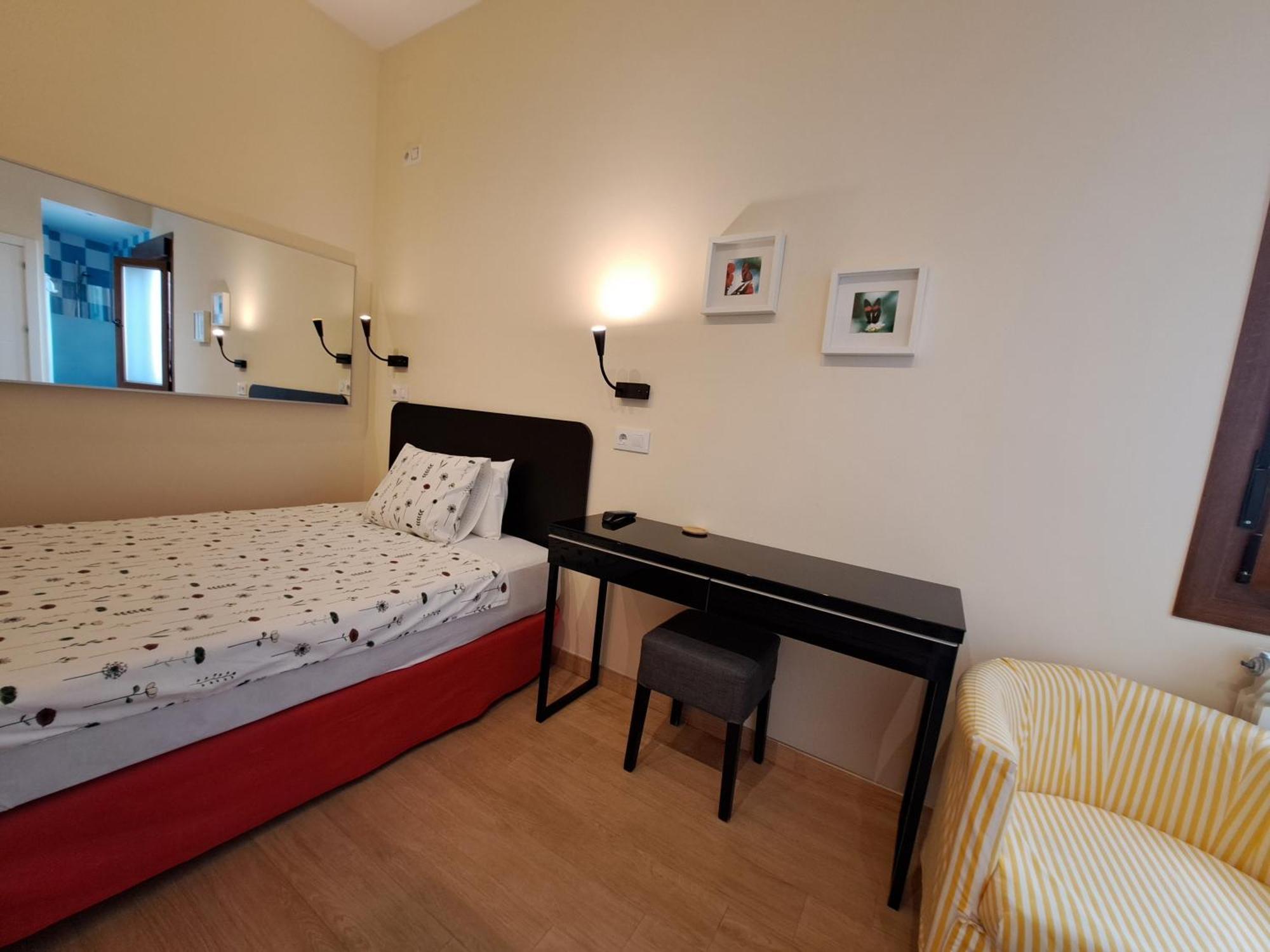 Hostal Arco Iris Madryt Zewnętrze zdjęcie