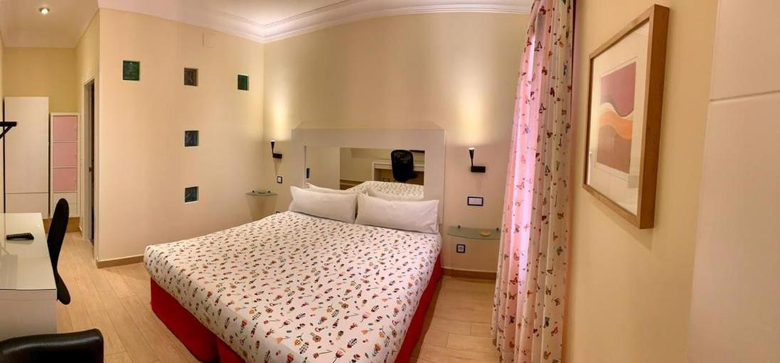 Hostal Arco Iris Madryt Zewnętrze zdjęcie